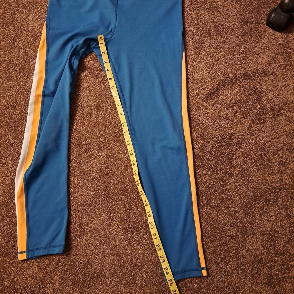 Zyia Janis Light N Tight Hi-Rise Side Stripe 7/8 Leggings - Picture 3 of 9